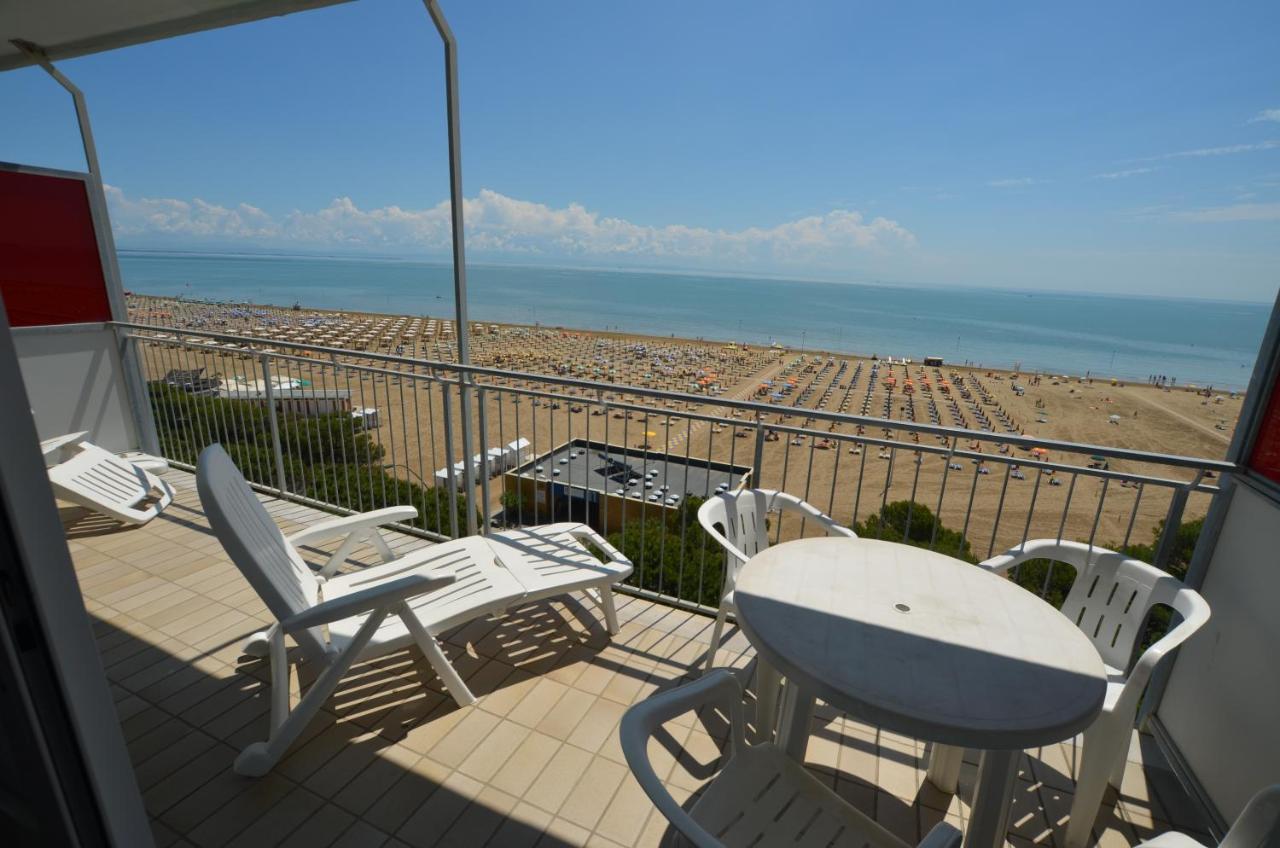 Lignano Sabbiadoro Sea Front Apartment Exterior photo